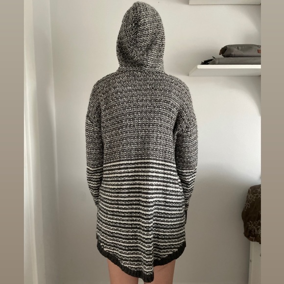 Knitted Cardigan with Hood - Picture 4 of 4